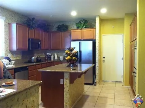 4559 Juniper Ct W, Lancaster, CA 93536 photo 2