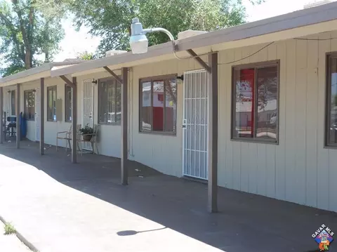 565 Avenue Q12 E, Palmdale, CA 93550 photo 4