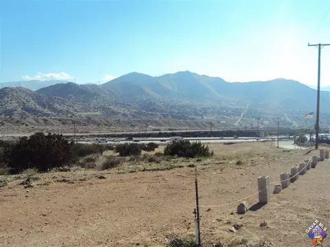 33440 Sunrise View Ln, Acton, CA 93510 photo 2