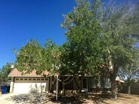 5139 Katrina Pl, Palmdale, CA 93552 photo 2