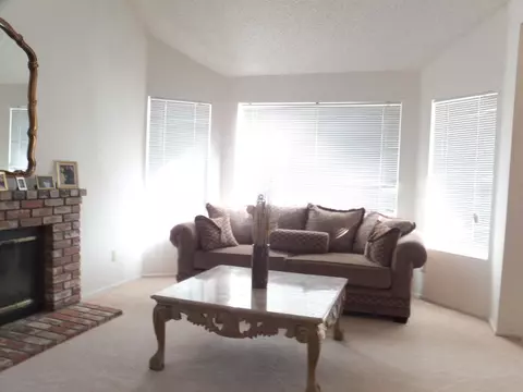 5139 Katrina Pl, Palmdale, CA 93552 photo 4