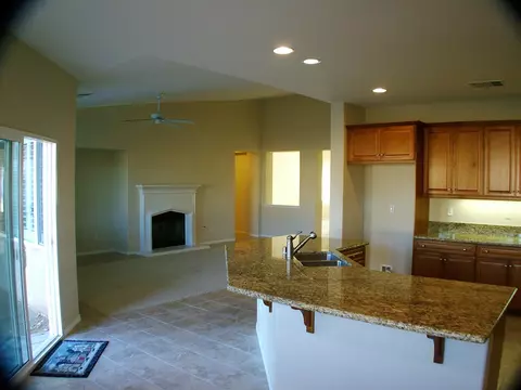 42484 Biscay St, Lancaster, CA 93536 photo 9