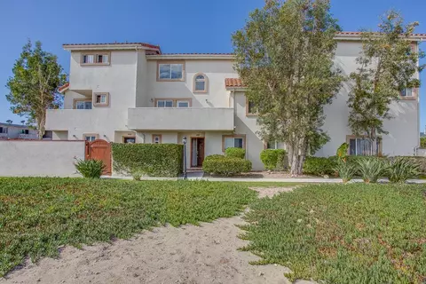 5213 Driftwood St, Oxnard, CA 93033 photo 1