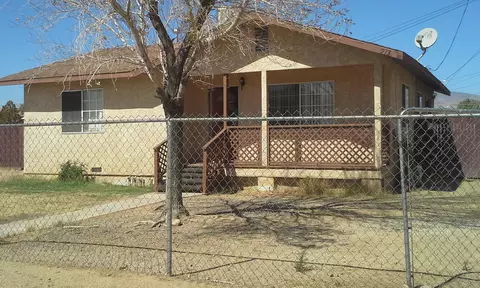 2131 Trinity Ave, Mojave, CA 93501 photo 2