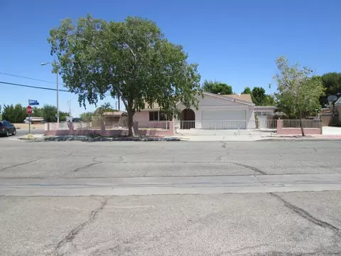 37952 29th St E, Palmdale, CA 93550 photo 3