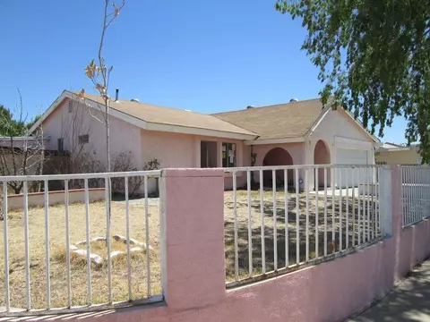 37952 29th St E, Palmdale, CA 93550 photo 2