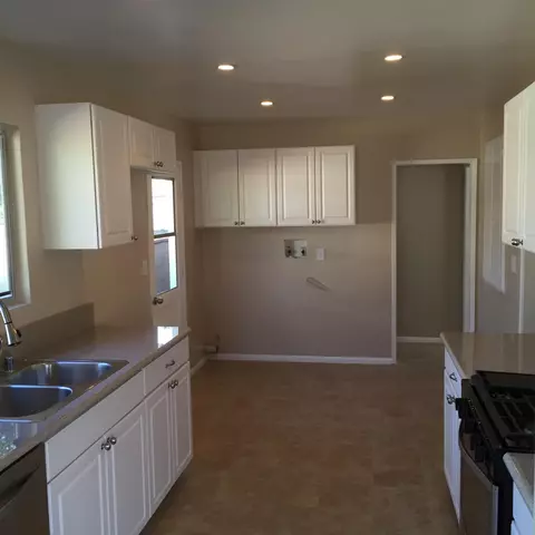 43609 Gingham Ave, Lancaster, CA 93535 photo 2