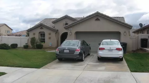 1006 W Canyon Dr, Tehachapi, CA 93561 photo 1