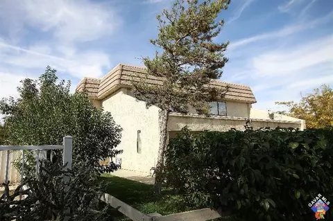 44117 Beech Ave, Lancaster, CA 93534 photo 2