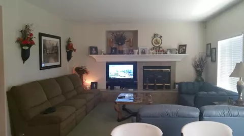 2830 Chaplin Dr, Lancaster, CA 93536 photo 5