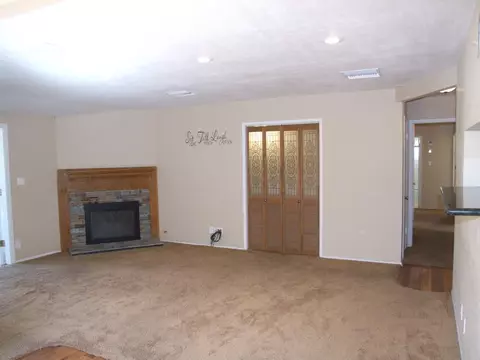 45061 Lorimer Ave, Lancaster, CA 93534 photo 7