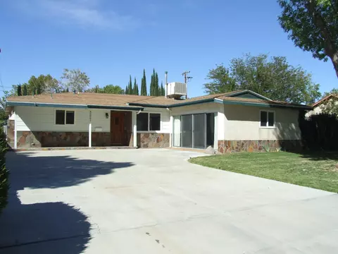 45061 Lorimer Ave, Lancaster, CA 93534 photo 2