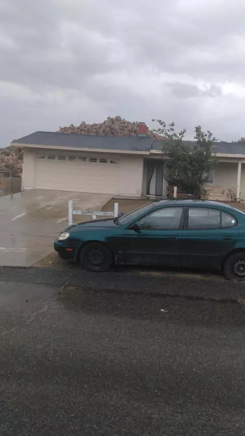 40118 172nd St, Palmdale, CA 93591 photo 2