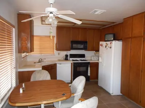 37427 18th St, Palmdale, CA 93550 photo 6