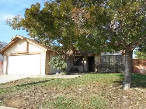 37427 18th St, Palmdale, CA 93550 photo 2