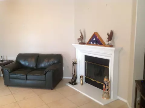 43745 Brandon Thomas Way, Lancaster, CA 93536 photo 4