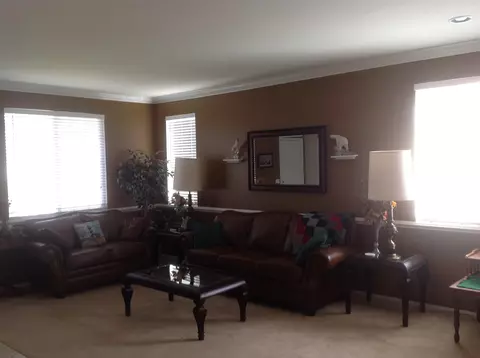 43745 Brandon Thomas Way, Lancaster, CA 93536 photo 5