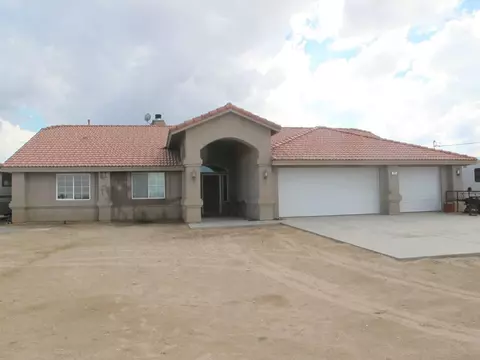 7325 Estero Rd, Phelan, CA 92371 photo 1