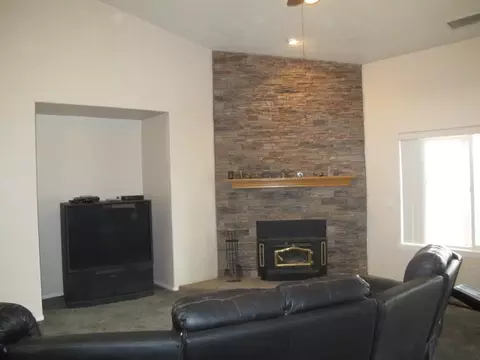 7325 Estero Rd, Phelan, CA 92371 photo 10