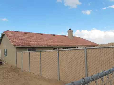 7325 Estero Rd, Phelan, CA 92371 photo 3