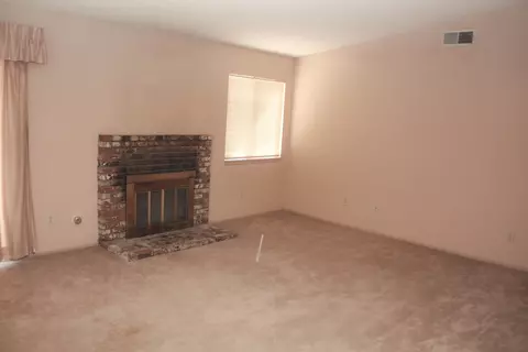 41032 162nd St E, Lancaster, CA 93535 photo 2