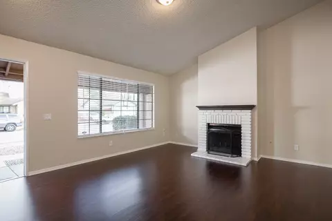2028 Moonlight Ct, Palmdale, CA 93550 photo 5