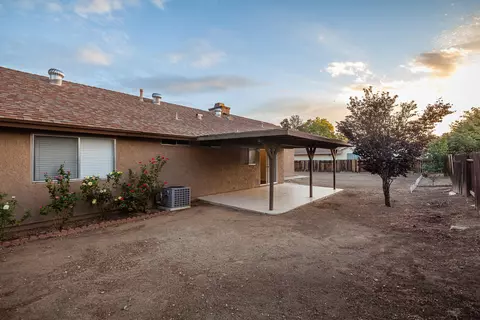 2028 Moonlight Ct, Palmdale, CA 93550 photo 15