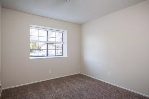 2028 Moonlight Ct, Palmdale, CA 93550 photo 12