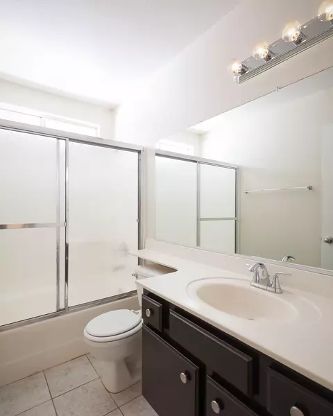2028 Moonlight Ct, Palmdale, CA 93550 photo 14