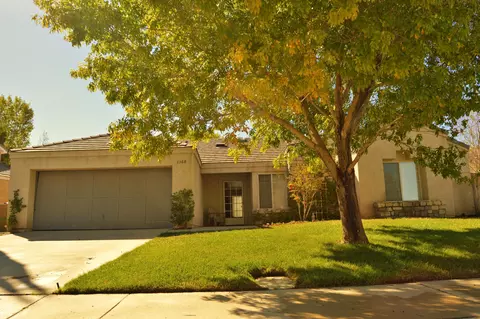 1368 Leopard Ct, Palmdale, CA 93551 photo 1