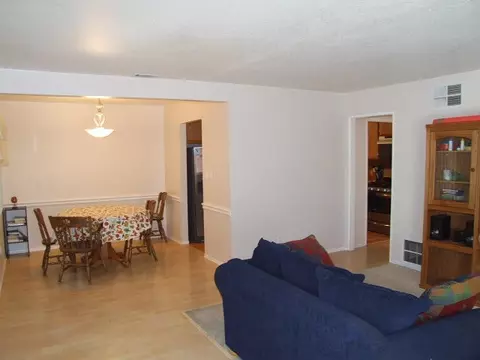 44326 4th St E, Lancaster, CA 93535 photo 4