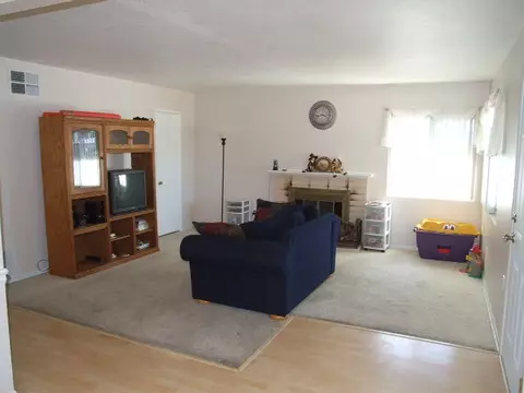 44326 4th St E, Lancaster, CA 93535 photo 3
