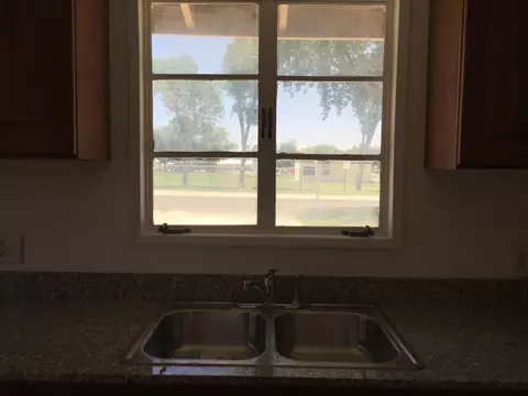 43908 3rd St E, Lancaster, CA 93535 photo 5