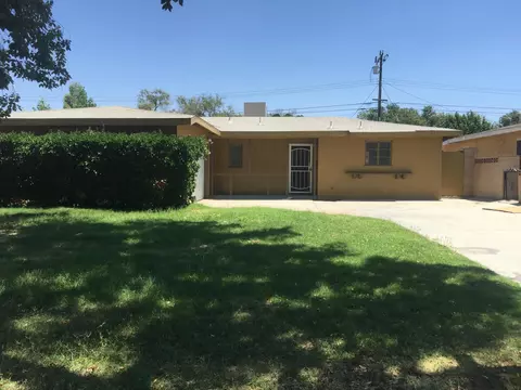 43908 3rd St E, Lancaster, CA 93535 photo 1