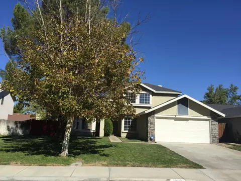 1233 Geraldine Ln, Lancaster, CA 93535 photo 1