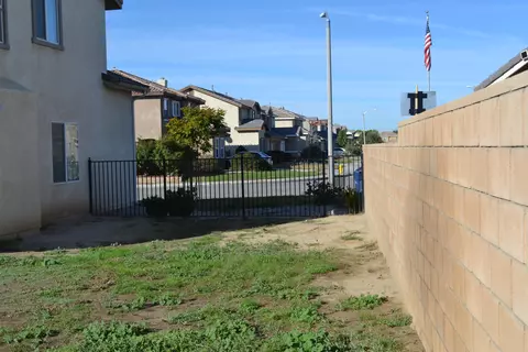 43744 32nd St E, Lancaster, CA 93535 photo 4