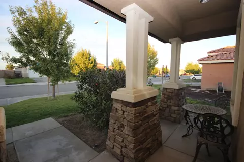 3028 Lingard St E, Lancaster, CA 93535 photo 2