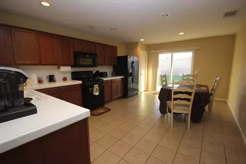 3028 Lingard St E, Lancaster, CA 93535 photo 5