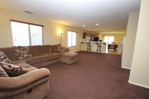 3028 Lingard St E, Lancaster, CA 93535 photo 3