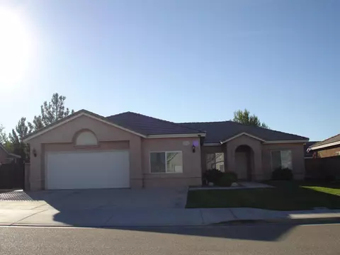 43825 Johns Ct, Lancaster, CA 93536 photo 1