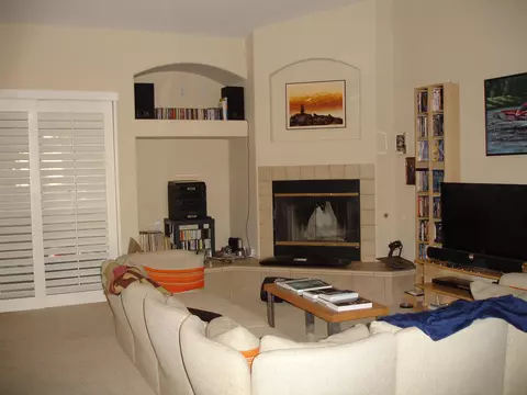 43825 Johns Ct, Lancaster, CA 93536 photo 4