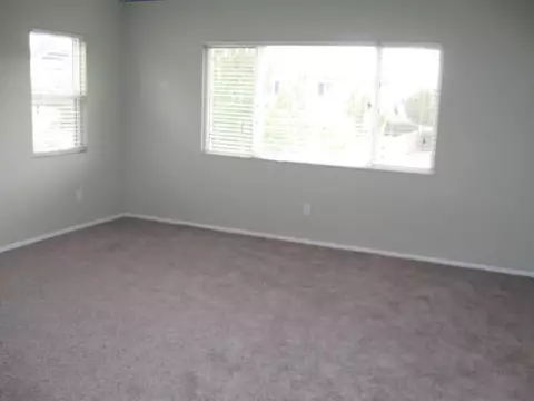 43336 Carol Dr, Lancaster, CA 93535 photo 9