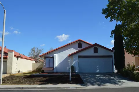37036 33rd St E, Palmdale, CA 93550 photo 1