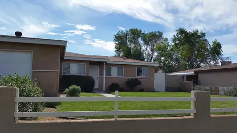 514 Nugent St E, Lancaster, CA 93535 photo 7