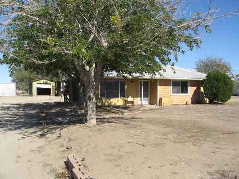 8525 Nugent St E, Lancaster, CA 93535 photo 1
