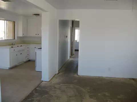 8525 Nugent St E, Lancaster, CA 93535 photo 17