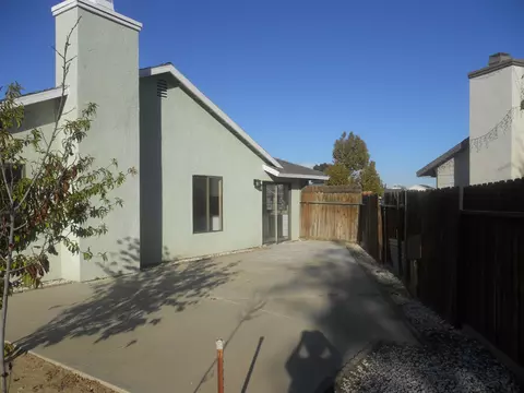 37613 31st St E, Palmdale, CA 93550 photo 8