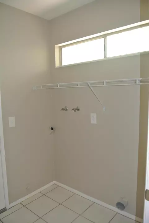 43014 Lemonwood Dr, Lancaster, CA 93536 photo 21