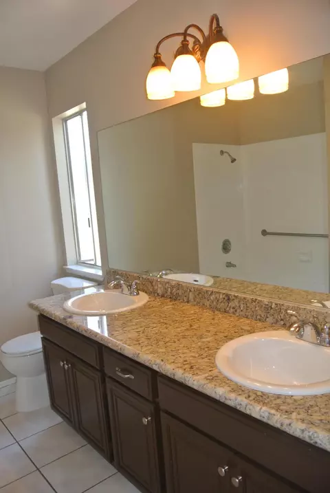 43014 Lemonwood Dr, Lancaster, CA 93536 photo 12