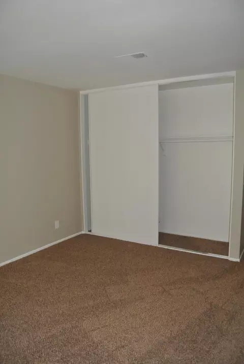 43014 Lemonwood Dr, Lancaster, CA 93536 photo 15